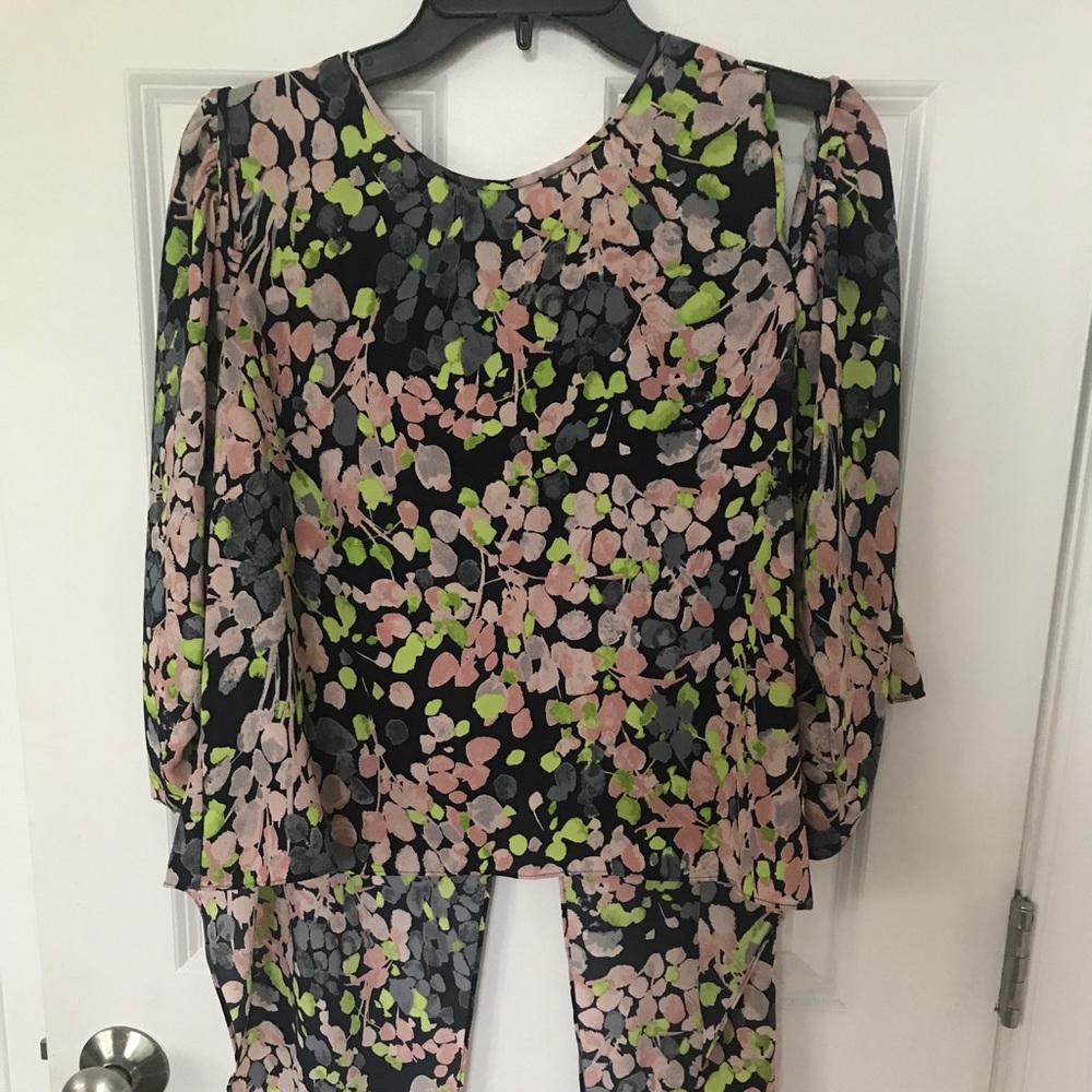 NWT BCBG off the shoulder top